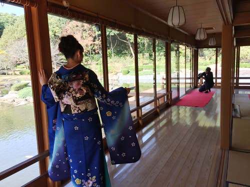 日本庭園で着物モデル体験♪プロカメラマンによる撮影【あしや体験隊】